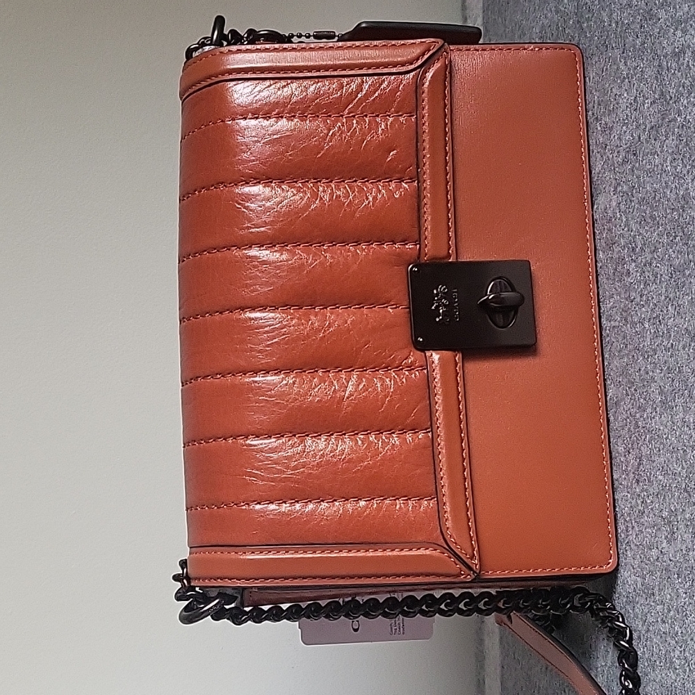 😍🥰 NWT Quilted Hutton Shoulder bag 89066, Rare!